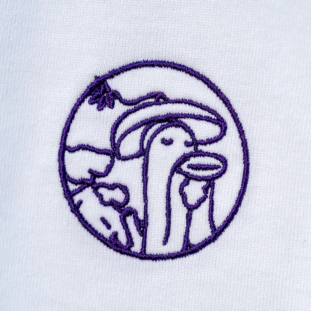 神 Kami Oviparo T-shirt