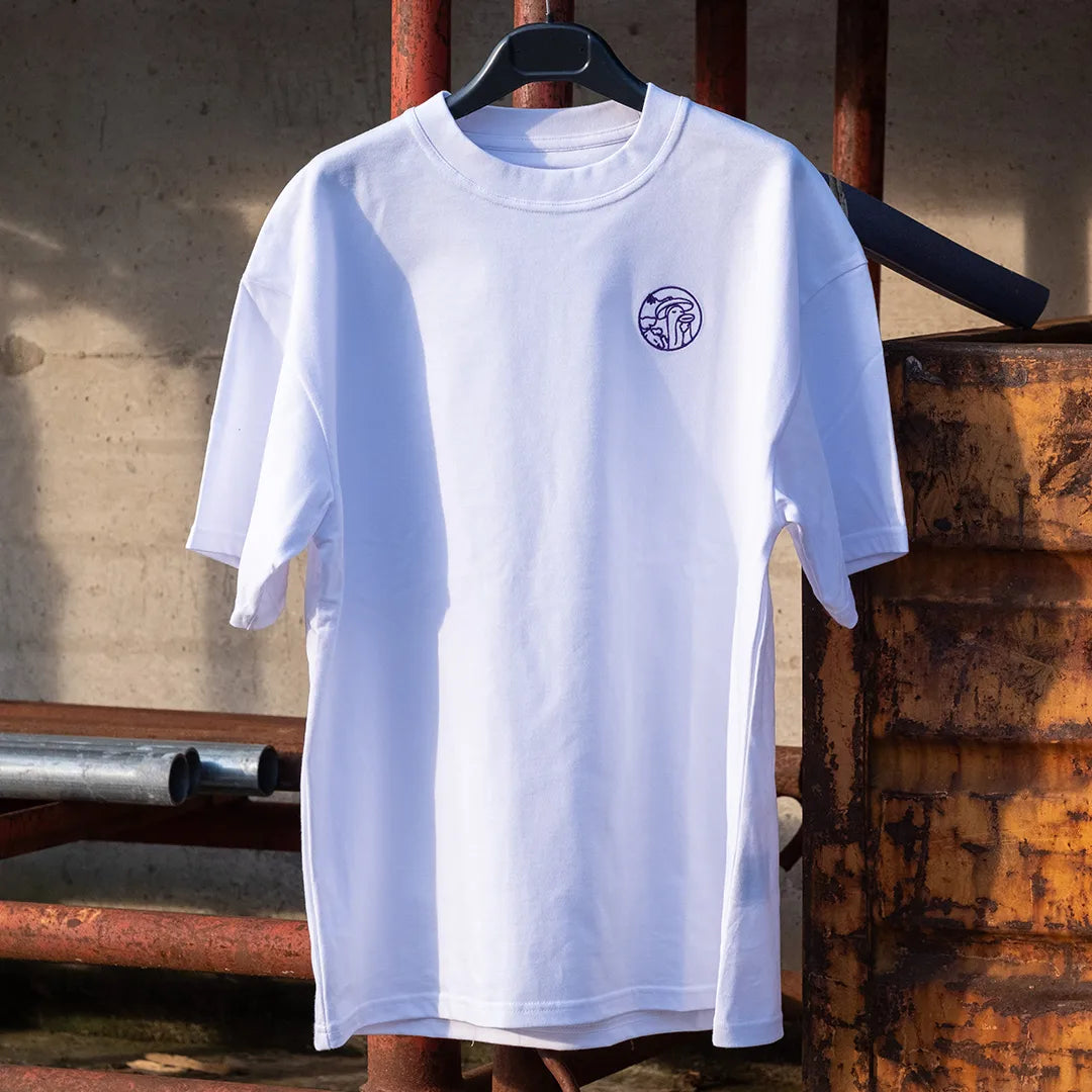 神 Kami Oviparo T-shirt